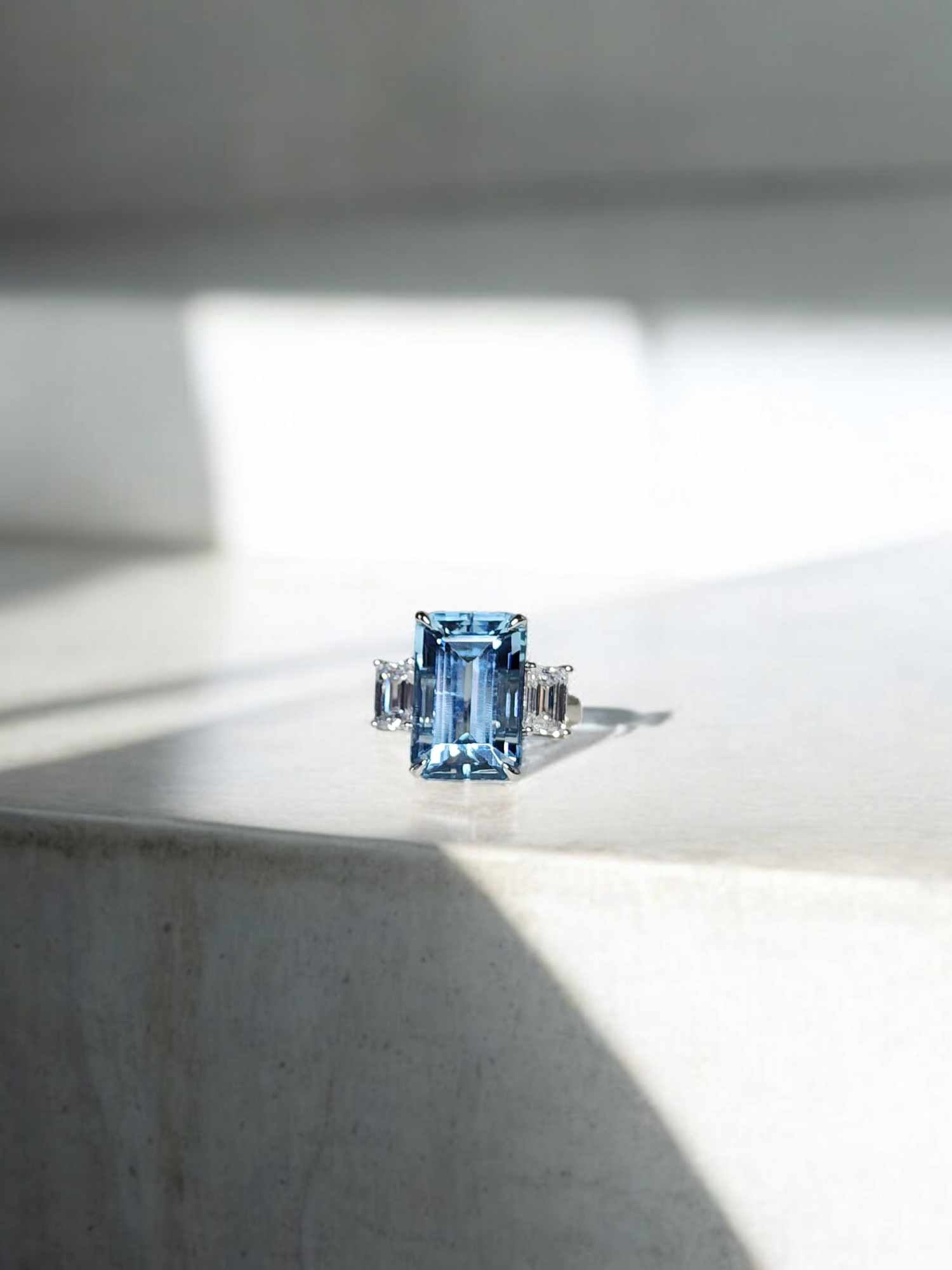 AQUAMARINE DIAMOND ENGAGEMENT RING outlet 7