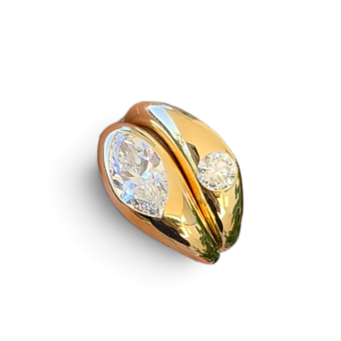 The Equilibrium Diamond Ring