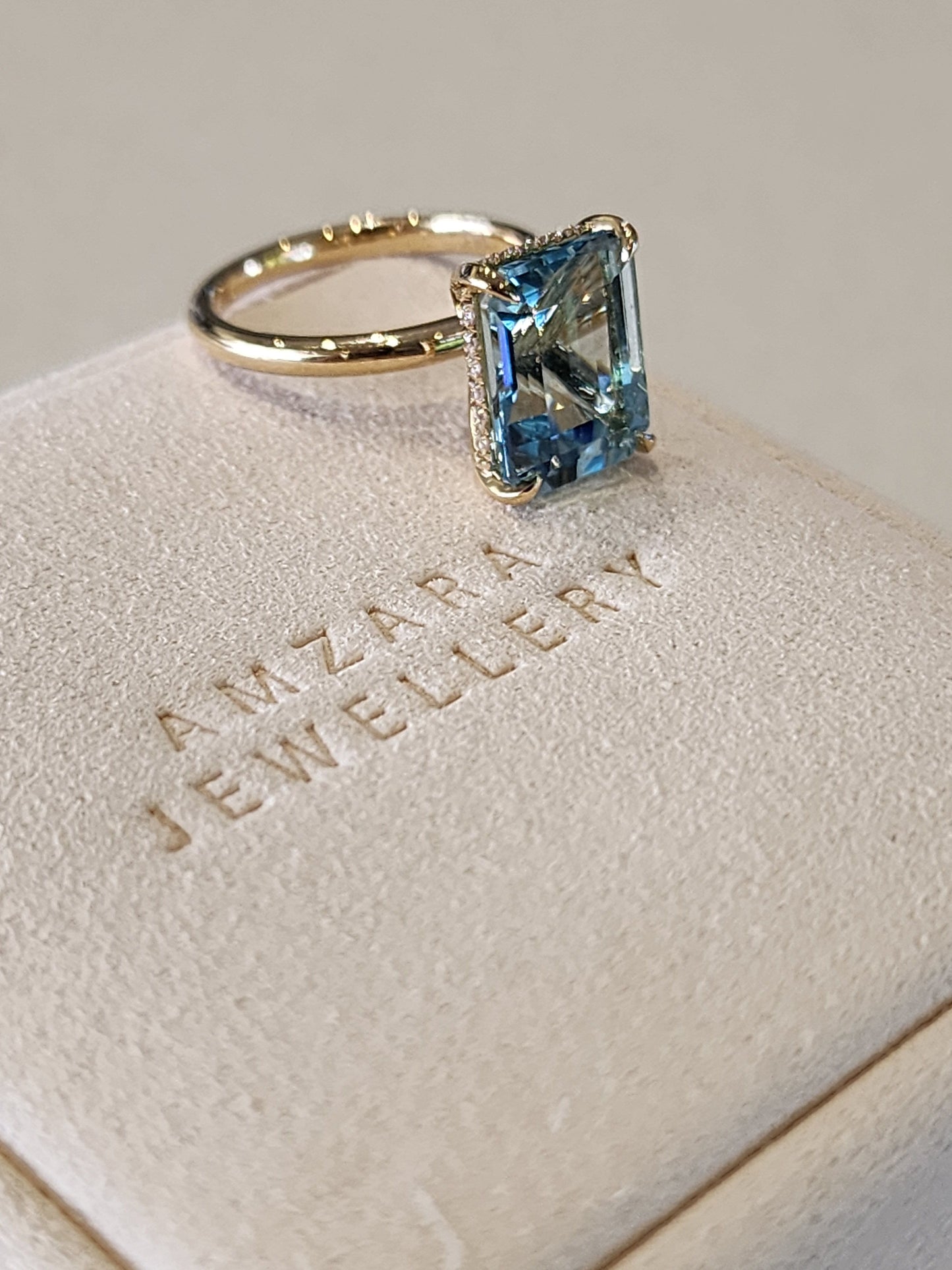 18ct Aquamarine Ring with Diamond Hidden Halo